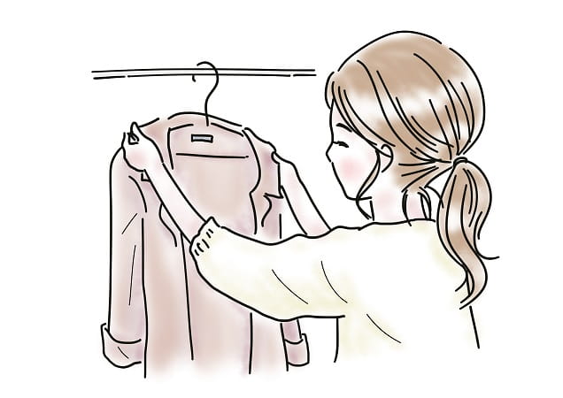 ハンガー、洋服をかけているところ